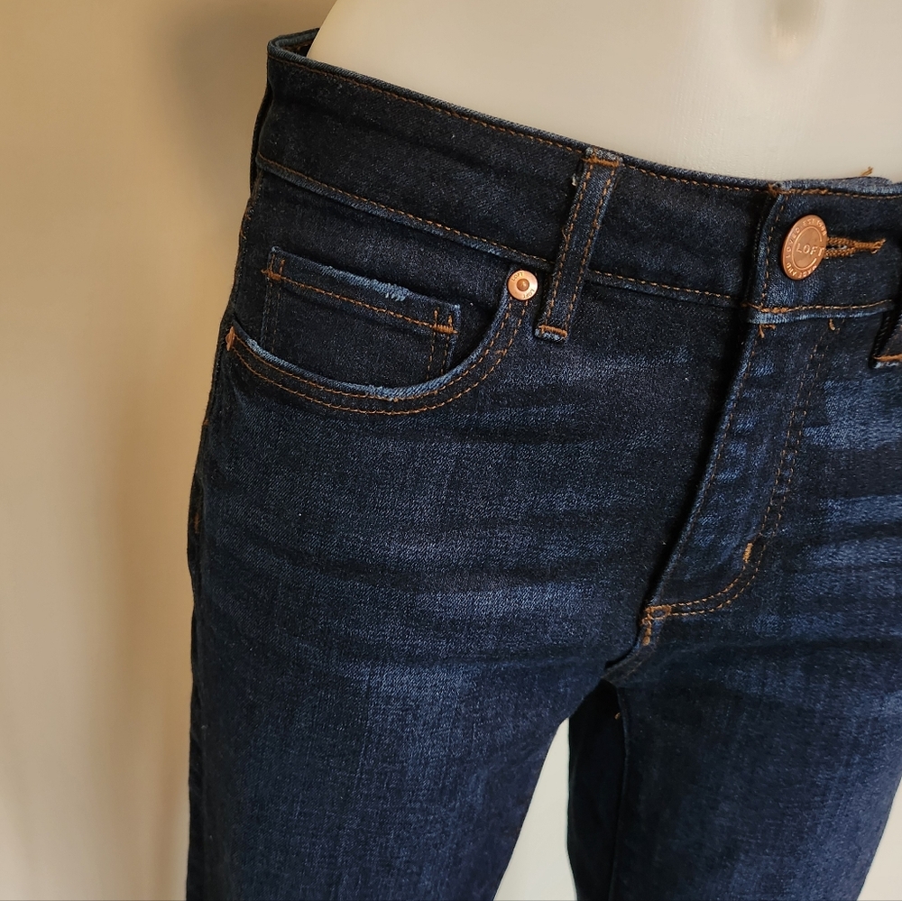 LOFT curvy skinny dark wash with destroyed hem - Picture 4 of 8